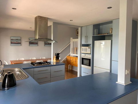 McCrae Treehouse - Accommodation Whitsundays 1