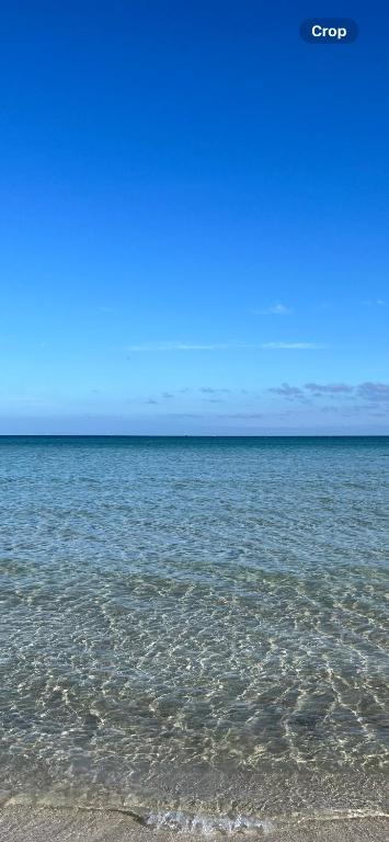 Mcrae Retro Beach House ! - Accommodation Whitsundays 1