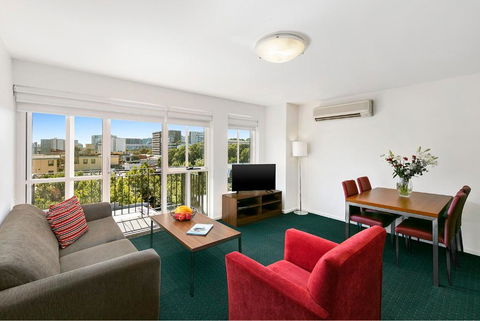 Melbourne Carlton Central Apartment Hotel Official - Accommodation Whitsundays 3