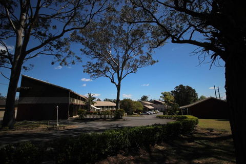 Molly Morgan Motor Inn - Accommodation Whitsundays 0