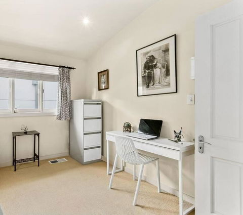 MUS14 - 2 Bedroom Apartment - Muston Street, Mosman - Accommodation Whitsundays 3