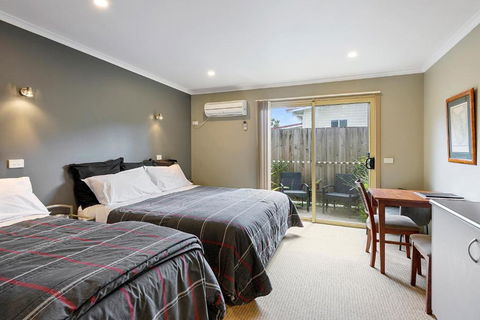 Motel Strahan - Accommodation Whitsundays 0