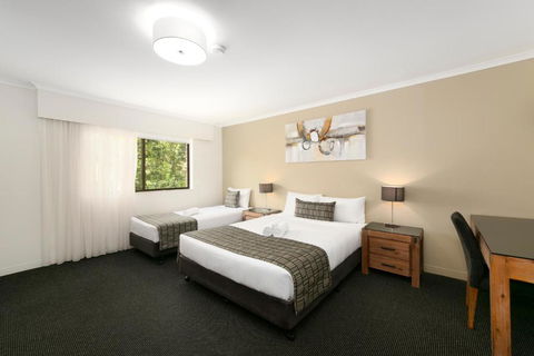 Mt Ommaney Hotel Apartments - Accommodation Whitsundays 2