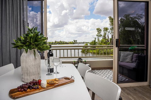 Mulwala Lakeside Apartment - Accommodation Whitsundays 0