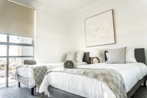 New! Central Palm Beach With Carpark - Accommodation Whitsundays 2