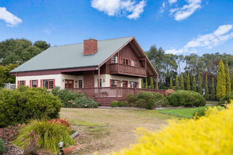 Northway Downs Estate Vineyard - Accommodation Whitsundays 1