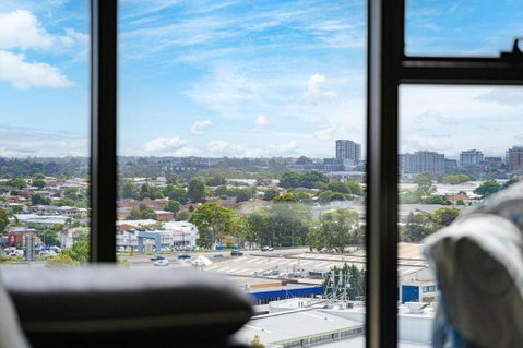 Olympic Park Stylish Apt With Gym Pool Good View - Accommodation Whitsundays 1