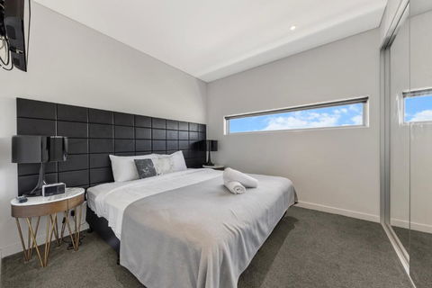 One Bedroom Private Apartment At 88 Archer St Chatswood - Accommodation Whitsundays 1