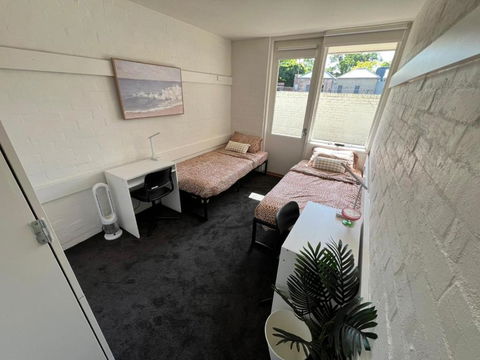 Ozi Village Cardigan - Accommodation Whitsundays 1