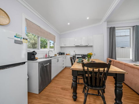 Palm Cottage - Accommodation Whitsundays 2
