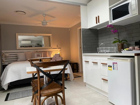 Paperbark Bed & Breakfast - Accommodation Whitsundays 1