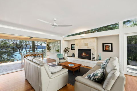 Paradise Villa - Pittwater Views - Accommodation Whitsundays 3