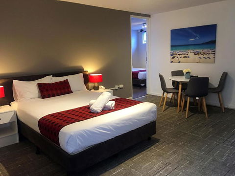 Parkdale Motor Inn - Accommodation Whitsundays 0