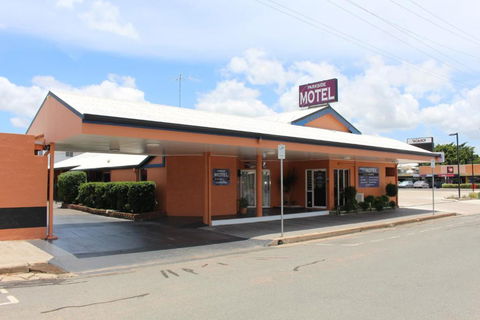 Parkside Motel Ayr - Accommodation Whitsundays 0