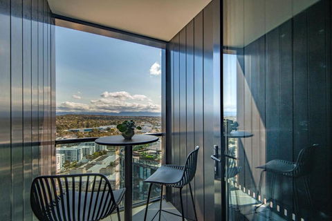 Penthouse Apartment In Belconnen - Accommodation Whitsundays 1