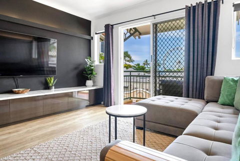 Porta Bella - Euro Elegance Meets Modern Flair - Accommodation Whitsundays 0