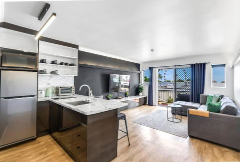 Porta Bella - Euro Elegance Meets Modern Flair - Accommodation Whitsundays 3