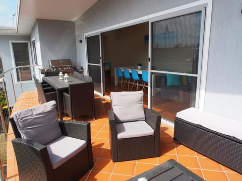 Pollys View 117A Government Road - Accommodation Whitsundays 1