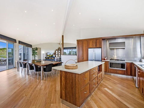 Port Fairy Beach House - Accommodation Whitsundays 2