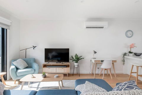 Perfect Port Melbourne Townhouse - Accommodation Whitsundays 1