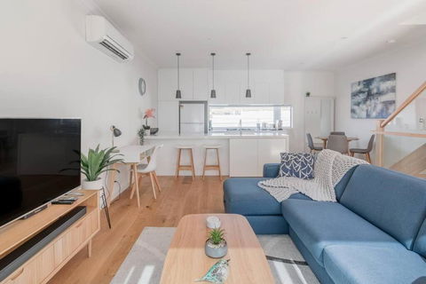 Perfect Port Melbourne Townhouse - Accommodation Whitsundays 3