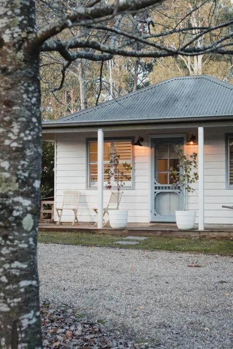 Peony Farm Green Cottage - Accommodation Whitsundays 0