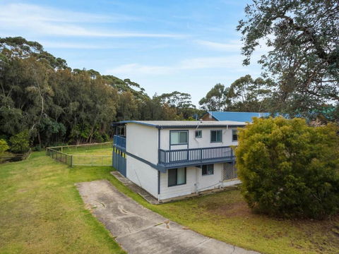 Pet Friendly Beach House At Kianga - Accommodation Whitsundays 3