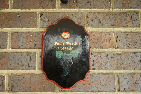 Petit Verdot Cottage - A Vineyard Retreat In Barossa Valley - Accommodation Whitsundays 2
