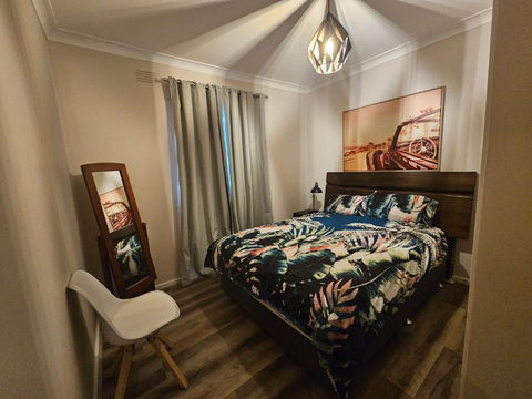 Phoenix House - Accommodation Whitsundays 0