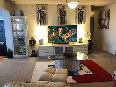 Phoenixonking - Accommodation Whitsundays 0