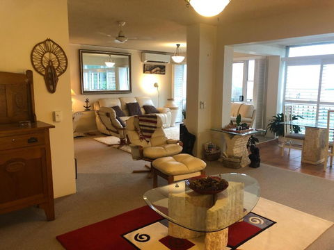 Phoenixonking - Accommodation Whitsundays 2