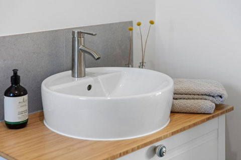 Piccolo B&B - The Perfect Getaway - Accommodation Whitsundays 2