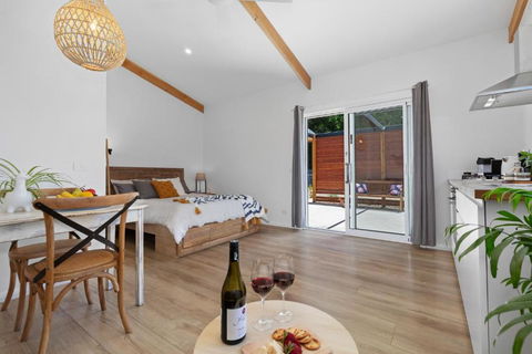Piccolo B&B - The Perfect Getaway - Accommodation Whitsundays 3