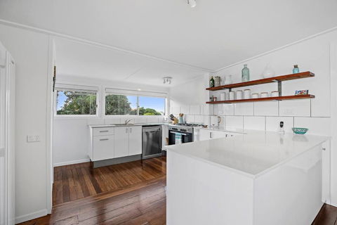 Pipe Dream - River Frontage With Amazing Views - Accommodation Whitsundays 2
