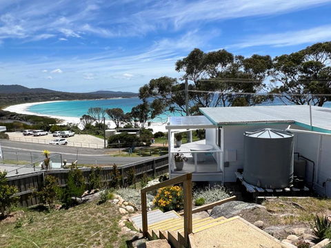 PIPI SHACK - Iconic Waterfront Shack Binalong Bay - Accommodation Whitsundays 1