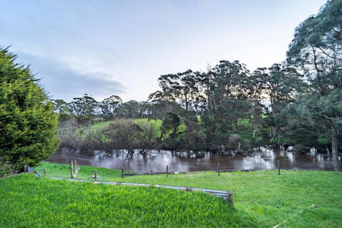 Platypus Waters B&B - Accommodation Whitsundays 3
