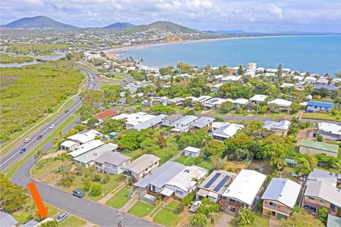 Poppies Cottage - Cooee Bay Beachside Retreat - Accommodation Whitsundays 2