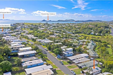 Poppies Cottage - Cooee Bay Beachside Retreat - Accommodation Whitsundays 1