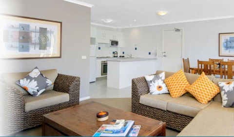 Perfect Family Holiday Apartment - Flynns Beach - Accommodation Whitsundays 0