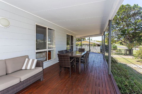 Rainbow Tides - Accommodation Whitsundays 0