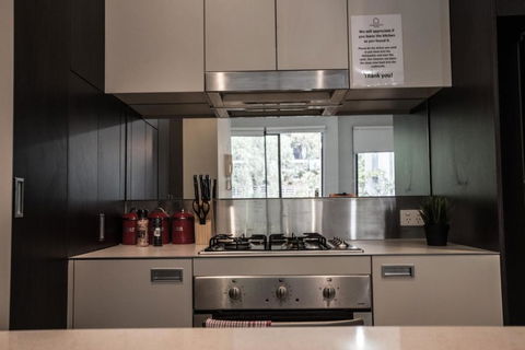 ReadySet Apartments On Altona - Accommodation Whitsundays 2