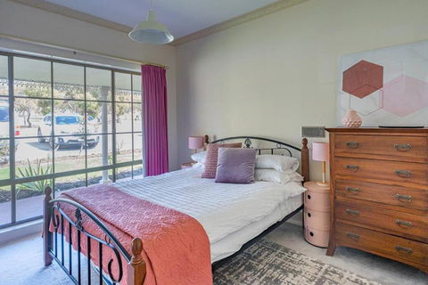 Prestigious Expansive Home With Almost Everything - Accommodation Whitsundays 1
