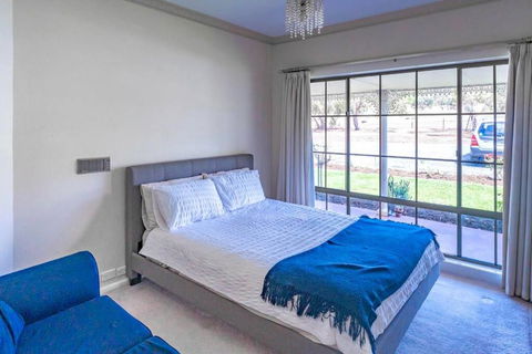 Prestigious Expansive Home With Almost Everything - Accommodation Whitsundays 2