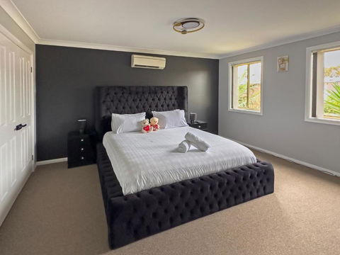 Prestons Dream Holiday 4 Bedroom - Accommodation Whitsundays 0
