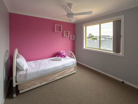 Prestons Dream Holiday 4 Bedroom - Accommodation Whitsundays 1