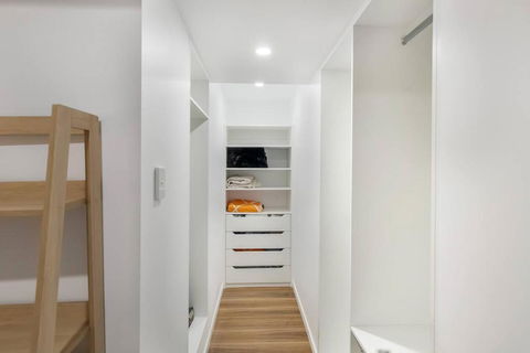 Prime Location, Stylish Space - Accommodation Whitsundays 3