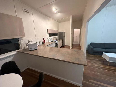 Private 1 Bedroom Apartment With Fenced Yard - Accommodation Whitsundays 2