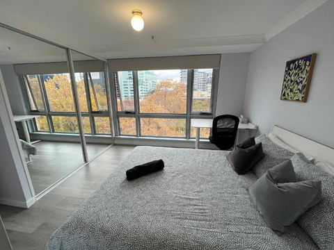 Private Room With Ensuite In The CBD - Accommodation Whitsundays 2