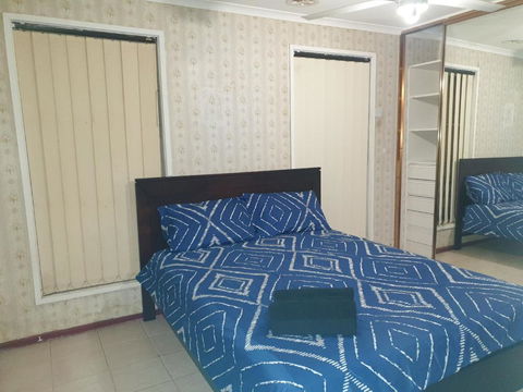 Private Room With Shared Facilities W - Accommodation Whitsundays 1