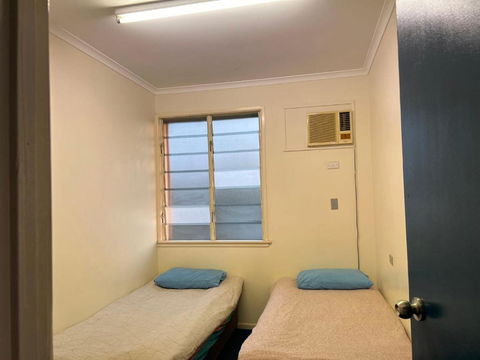 Q Lux Inn Emerald - Accommodation Whitsundays 1
